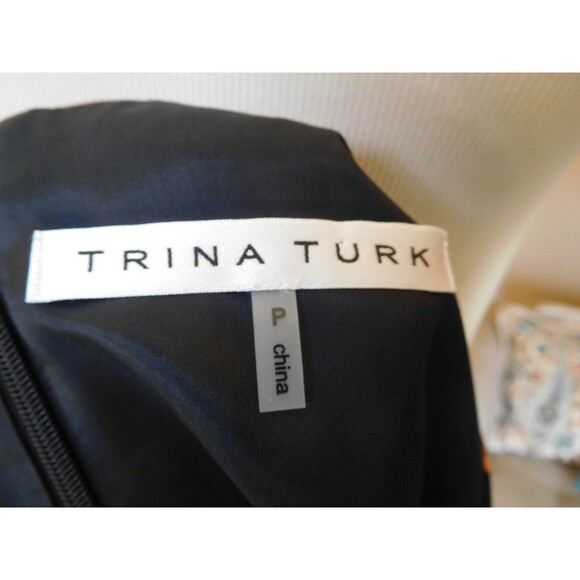 Gorgeous TRINA TURK "Carola Blouse" Chain Print Cap Sleeve Crew Neck Blouse P - Picture 10 of 10